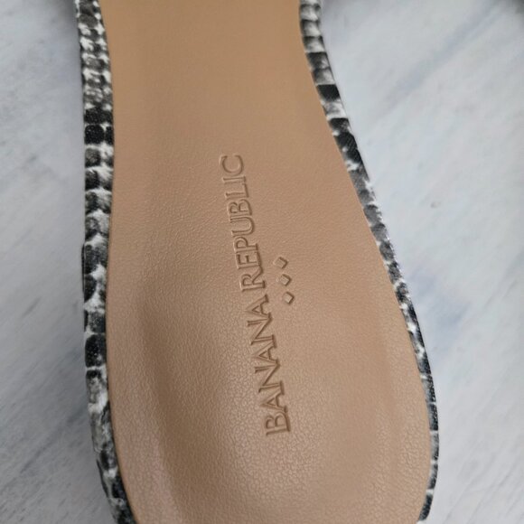 Snake print Sandals - Picture 2 of 4